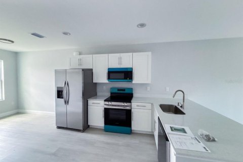 Apartamento en alquiler en Port Charlotte, Florida, 3 dormitorios, 107.95 m2 № 1901764 - foto 3