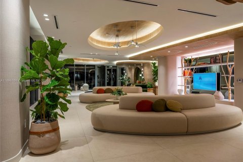 Copropriété à vendre à Miami, Floride: 4 chambres, 268.95 m2 № 1949955 - photo 12