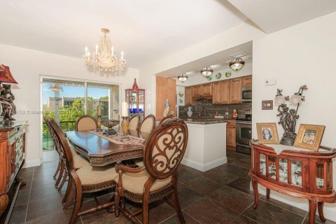 Copropriété à vendre à Miami, Floride: 2 chambres, 114.73 m2 № 2013385 - photo 12