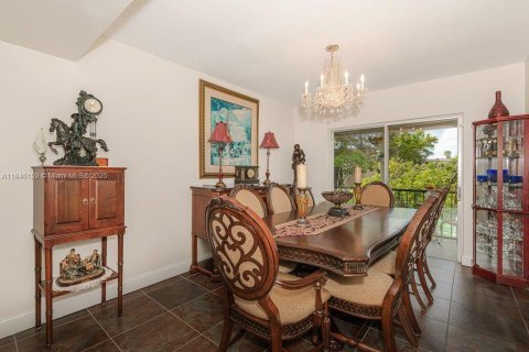 Copropriété à vendre à Miami, Floride: 2 chambres, 114.73 m2 № 2013385 - photo 13