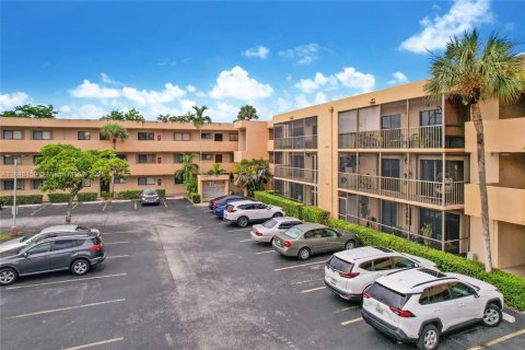 Copropriété à vendre à Miami, Floride: 2 chambres, 114.73 m2 № 2013385 - photo 27