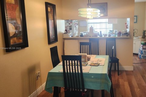Condominio en venta en Aventura, Florida, 2 dormitorios, 101.82 m2 № 1868096 - foto 11