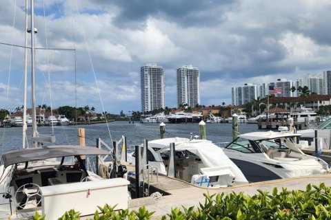 Condominio en venta en Aventura, Florida, 2 dormitorios, 101.82 m2 № 1868096 - foto 1