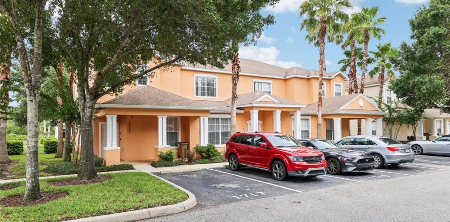 Townhouse in Clermont, Florida 3 bedrooms, 138.8 sq.m. № 1825259