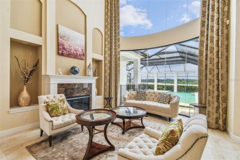 House in Thonotosassa, Florida 5 bedrooms, 544.31 sq.m. № 1202216 - photo 9
