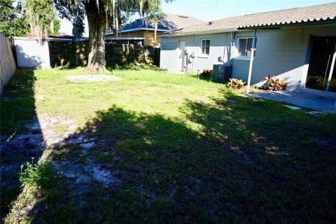 Villa ou maison à vendre à Winter Haven, Floride: 4 chambres, 148.55 m2 № 2143986 - photo 19
