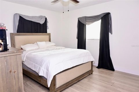 Villa ou maison à vendre à Winter Haven, Floride: 4 chambres, 148.55 m2 № 2143986 - photo 11