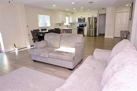 Villa ou maison à vendre à Winter Haven, Floride: 4 chambres, 148.55 m2 № 2143986 - photo 6