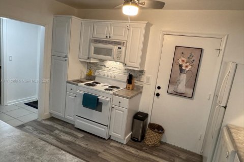 Copropriété à vendre à Lauderhill, Floride: 1 chambre, 86.21 m2 № 1705245 - photo 6