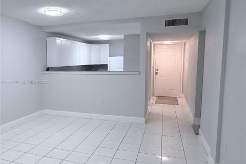 Снять в аренду виллу или дом в Хайалиа Гарденс, Флорида 2 спальни, 89.19м2, № 2005399 - фото 11