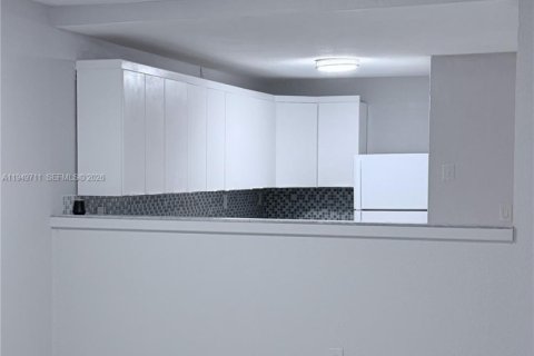 Снять в аренду виллу или дом в Хайалиа Гарденс, Флорида 2 спальни, 89.19м2, № 2005399 - фото 10