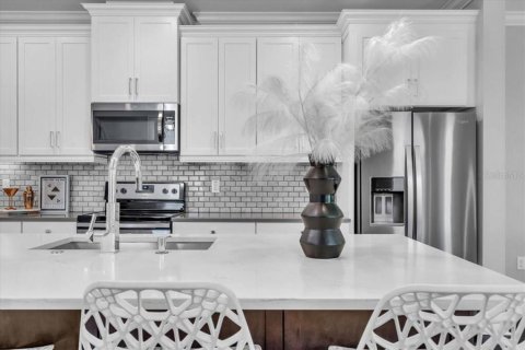 Adosado en venta en Tampa, Florida, 3 dormitorios, 172.05 m2 № 1877231 - foto 13