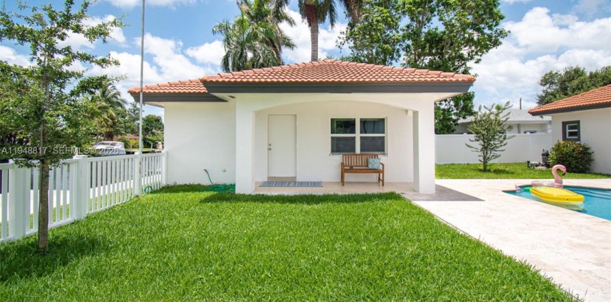 Квартира в Дания-Бич, Флорида 1 спальня, 32.52м2 № 2004670