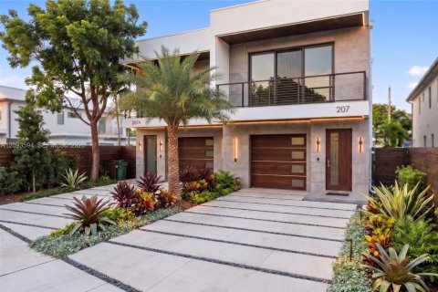 Touwnhouse à Fort Lauderdale, Floride 4 chambres, 178.74 m2 № 2378830