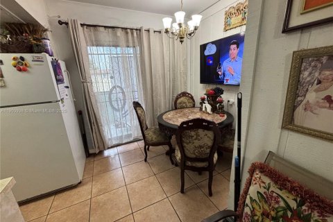 Condo in Miami Springs, Florida, 1 bedroom  № 1951490 - photo 6