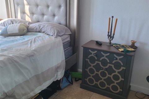 Снять в аренду кондоминиум в Санни-Айлс-Бич, Флорида 1 спальня, 70.79м2, № 2007197 - фото 5