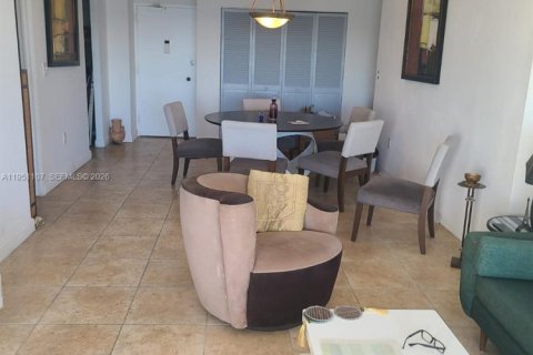 Снять в аренду кондоминиум в Санни-Айлс-Бич, Флорида 1 спальня, 70.79м2, № 2007197 - фото 4