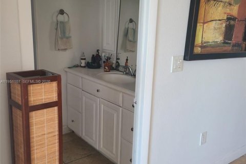 Снять в аренду кондоминиум в Санни-Айлс-Бич, Флорида 1 спальня, 70.79м2, № 2007197 - фото 8