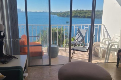 Кондоминиум с 1 спальней в Санни-Айлс-Бич, Флорида № 2007197