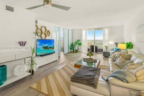 Condominio en alquiler en Hillsboro Beach, Florida, 2 dormitorios, 92.9 m2 № 1982224 - foto 3