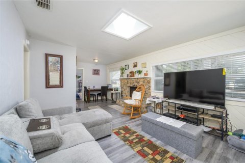 House in Orlando, Florida 3 bedrooms, 124.58 sq.m. № 1565055 - photo 20
