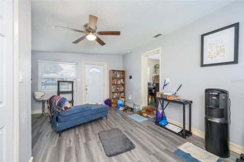 House in Orlando, Florida 3 bedrooms, 124.58 sq.m. № 1565055 - photo 15
