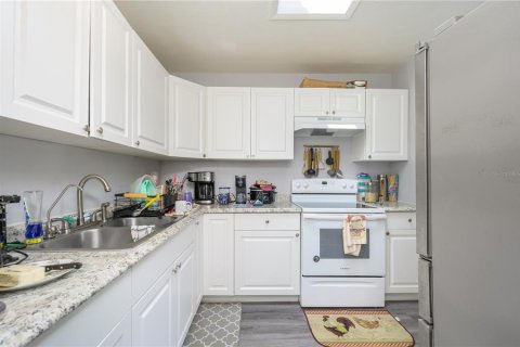 House in Orlando, Florida 3 bedrooms, 124.58 sq.m. № 1565055 - photo 23
