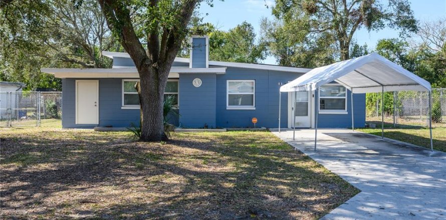 House in Orlando, Florida 3 bedrooms, 124.58 sq.m. № 1565055