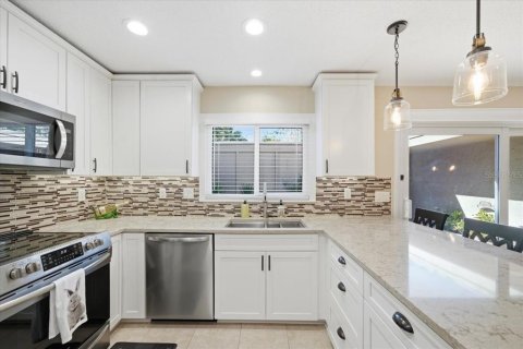 Copropriété à vendre à Tampa, Floride: 3 chambres, 148.83 m2 № 2116014 - photo 9