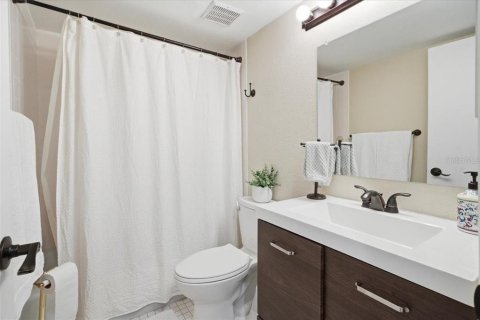 Copropriété à vendre à Tampa, Floride: 3 chambres, 148.83 m2 № 2116014 - photo 24
