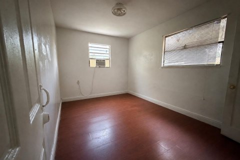 Купить виллу или дом в Майами, Флорида 3 комнаты, 87.51м2, № 2282602 - фото 8