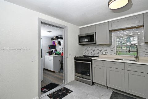 House in Fort Myers, Florida 2 bedrooms № 1772505 - photo 28