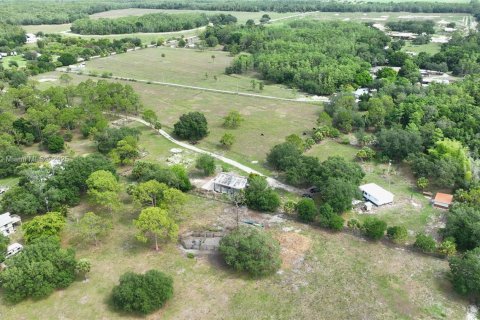 House in Fort Myers, Florida 2 bedrooms № 1772505 - photo 5