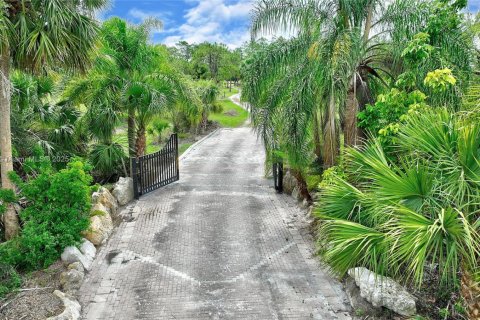 House in Fort Myers, Florida 2 bedrooms № 1772505 - photo 1