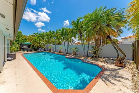 Купить виллу или дом в Майами, Флорида 4 спальни, 168.15м2, № 2005442 - фото 12