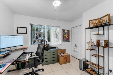 Купить виллу или дом в Майами, Флорида 4 спальни, 168.15м2, № 2005442 - фото 21