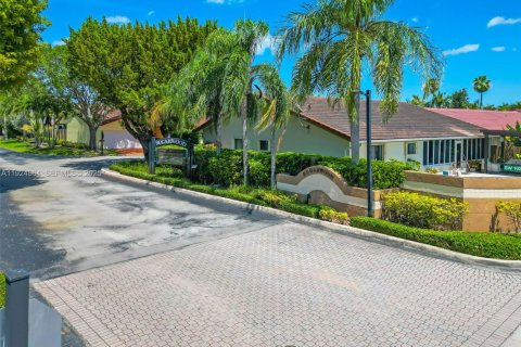 Купить виллу или дом в Майами, Флорида 4 спальни, 168.15м2, № 2005442 - фото 4