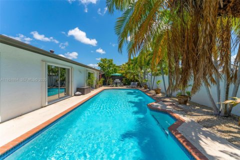 Купить виллу или дом в Майами, Флорида 4 спальни, 168.15м2, № 2005442 - фото 11