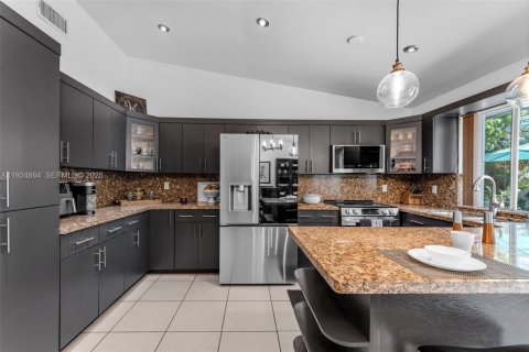 Купить виллу или дом в Майами, Флорида 4 спальни, 168.15м2, № 2005442 - фото 28