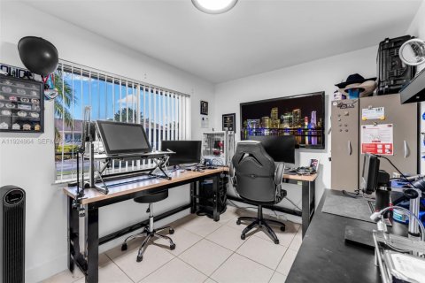 Купить виллу или дом в Майами, Флорида 4 спальни, 168.15м2, № 2005442 - фото 23