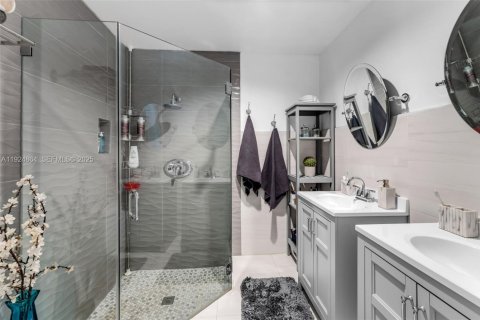 Купить виллу или дом в Майами, Флорида 4 спальни, 168.15м2, № 2005442 - фото 16