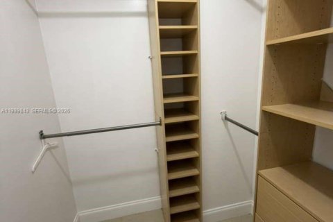 Купить кондоминиум в Авентура, Флорида 1 спальня, 71.16м2, № 2051628 - фото 11