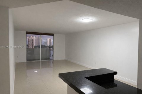 Купить кондоминиум в Авентура, Флорида 1 спальня, 71.16м2, № 2051628 - фото 7