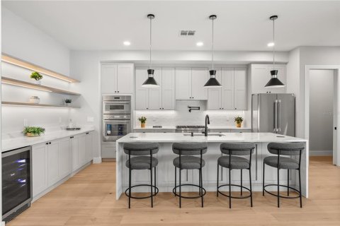 Casa en venta en Orlando, Florida, 5 dormitorios, 300.82 m2 № 1883372 - foto 9