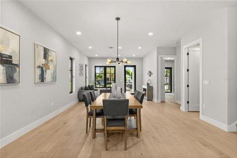 Casa en venta en Orlando, Florida, 5 dormitorios, 300.82 m2 № 1883372 - foto 13