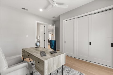 Casa en venta en Orlando, Florida, 5 dormitorios, 300.82 m2 № 1883372 - foto 16