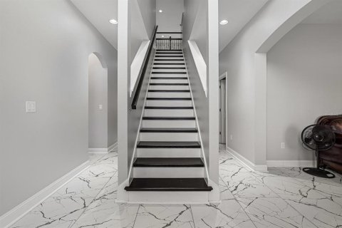 Villa ou maison à vendre à Tampa, Floride: 4 chambres, 237.83 m2 № 1815108 - photo 9