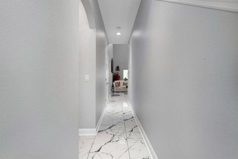 Villa ou maison à vendre à Tampa, Floride: 4 chambres, 237.83 m2 № 1815108 - photo 13