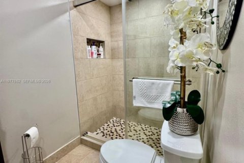 Copropriété à vendre à Hollywood, Floride: 2 chambres, 139.35 m2 № 2042114 - photo 11