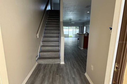 Adosado en alquiler en Tampa, Florida, 3 dormitorios, 130.99 m2 № 1917610 - foto 3